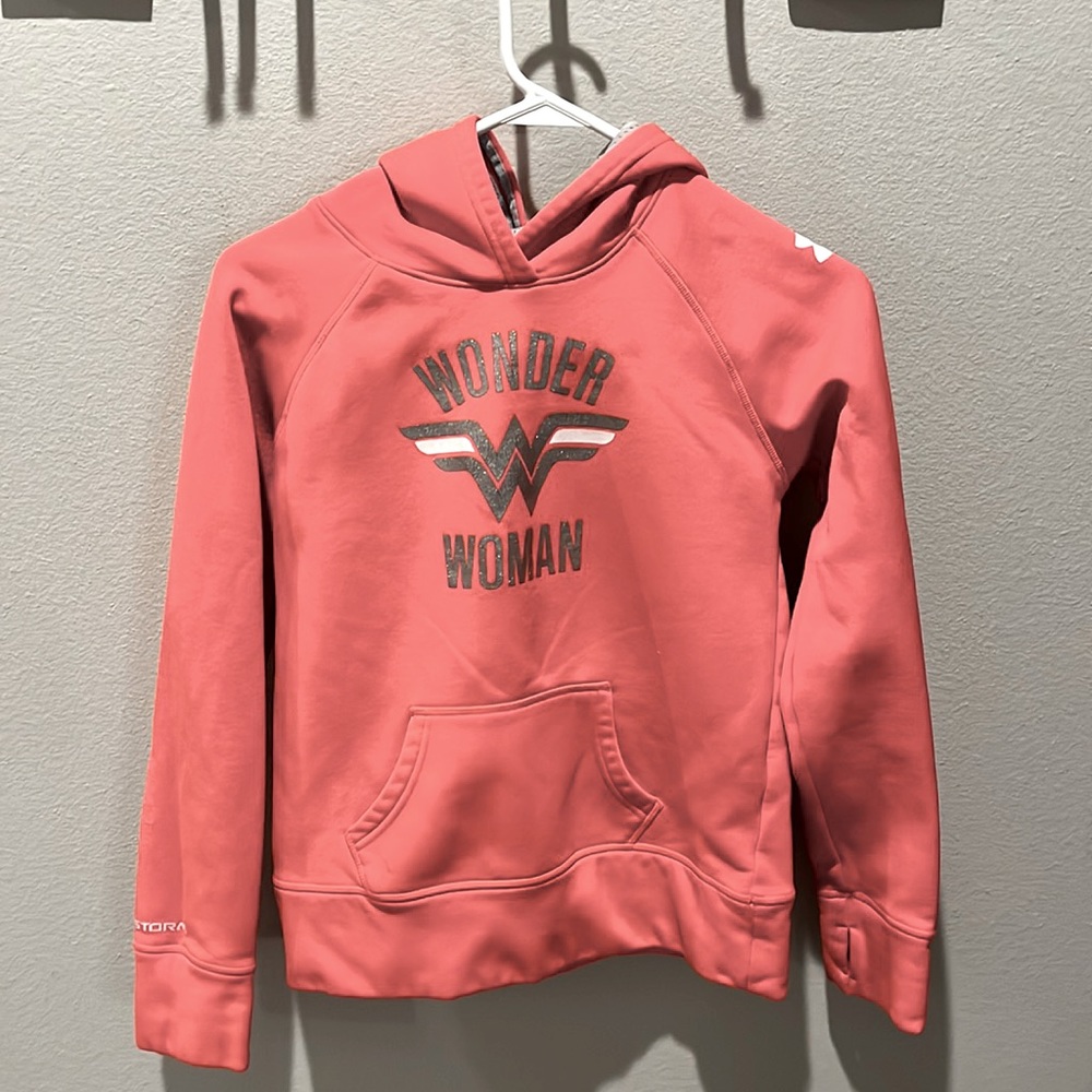 Girl's Under Armour Gray and pink/Salmon cold gear youth L wonder women hoodie